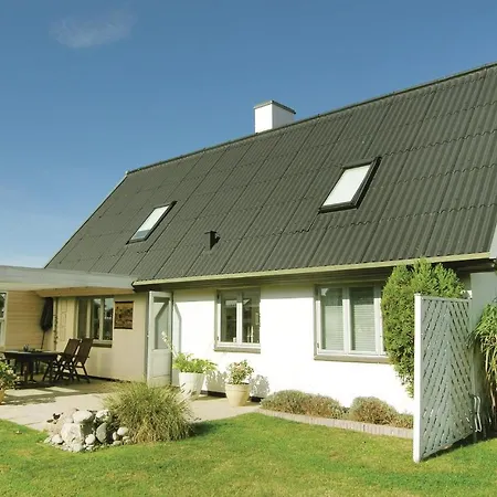 Awesome In With House Sea View